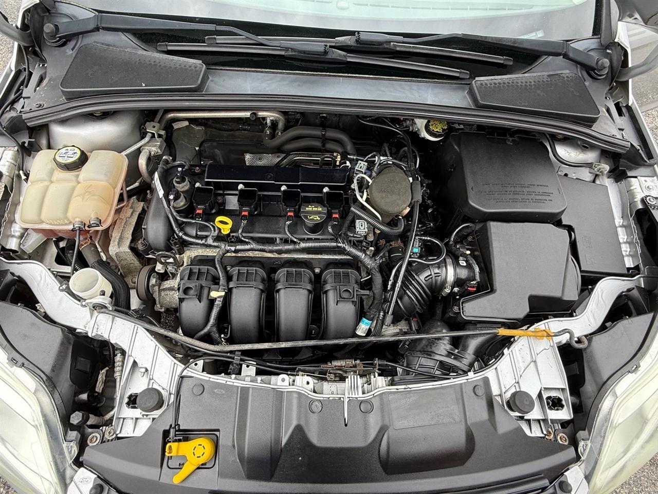 Ford Focus 4dr Sdn S 2013