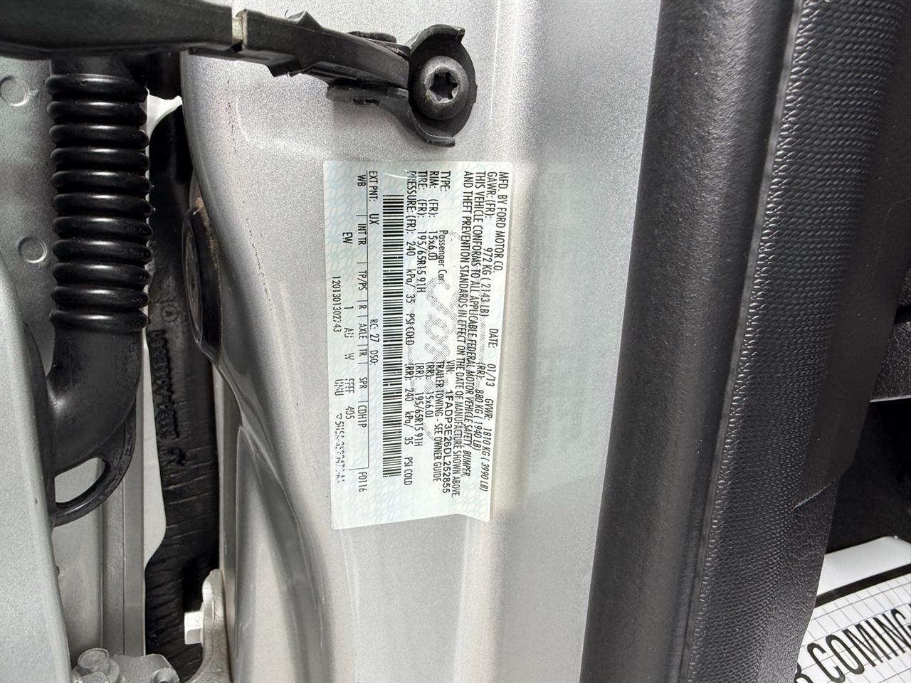 Ford Focus 4dr Sdn S 2013