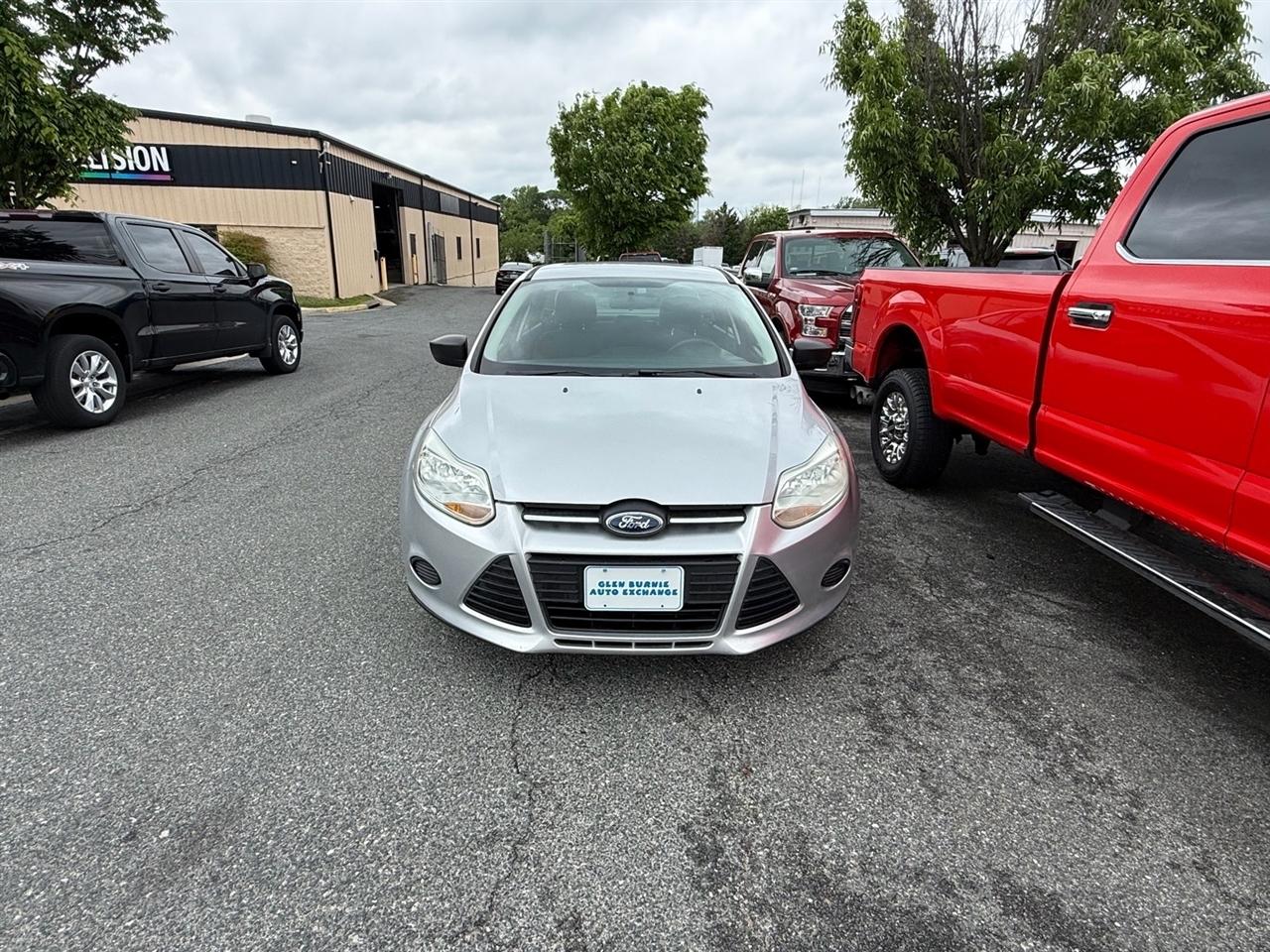 Ford Focus 4dr Sdn S 2013
