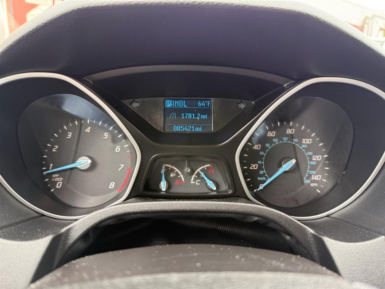 Ford Focus 4dr Sdn S 2013