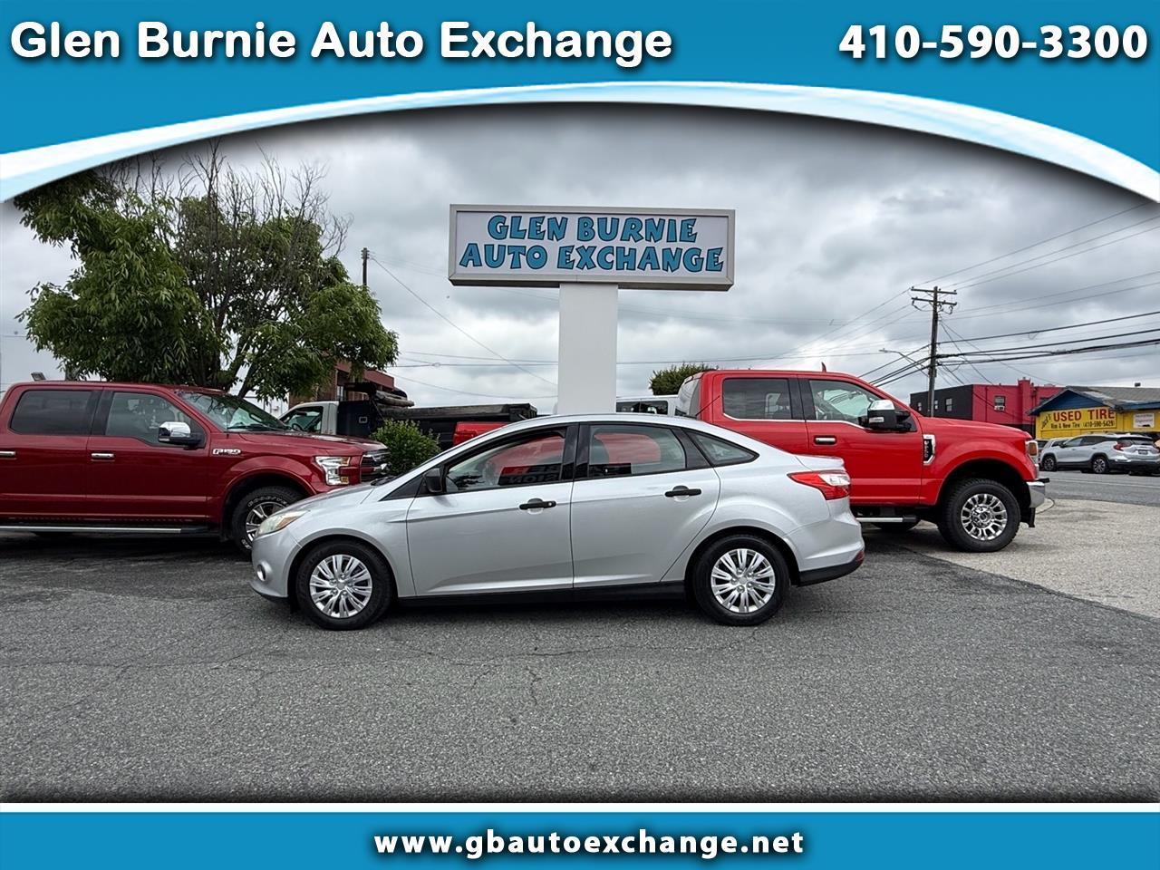 2013 Ford Focus Sedan S's photo
