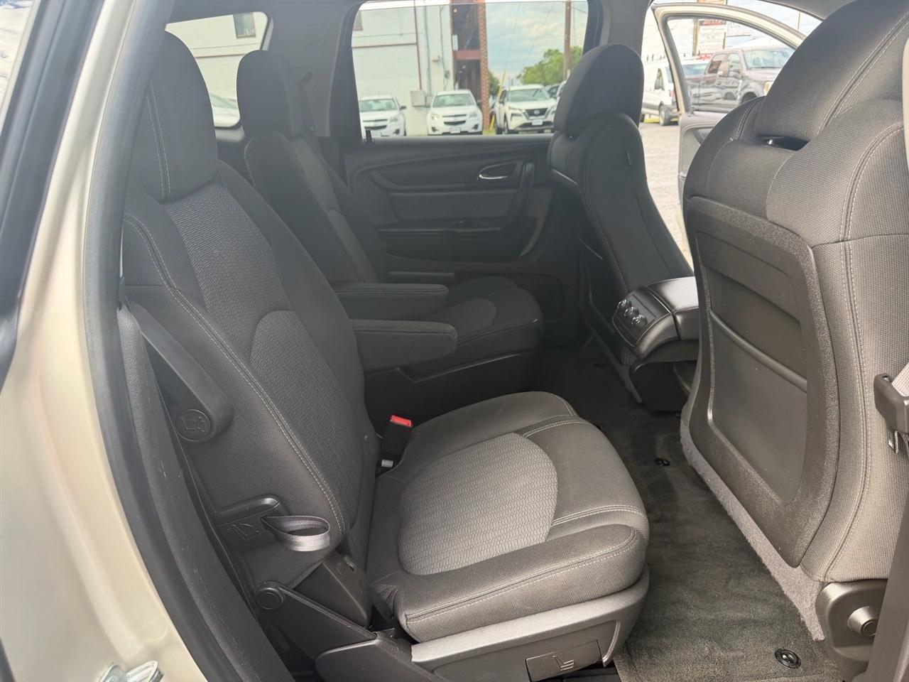 Chevrolet Traverse AWD 4dr LT w/1LT 2015