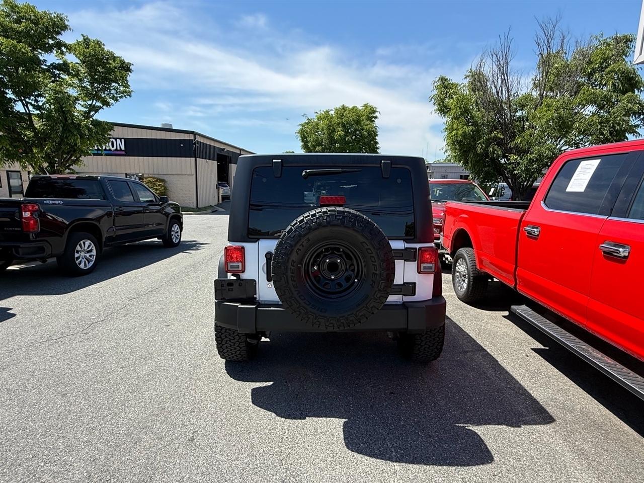Jeep Wrangler Unlimited 4WD 4dr Sport 2016