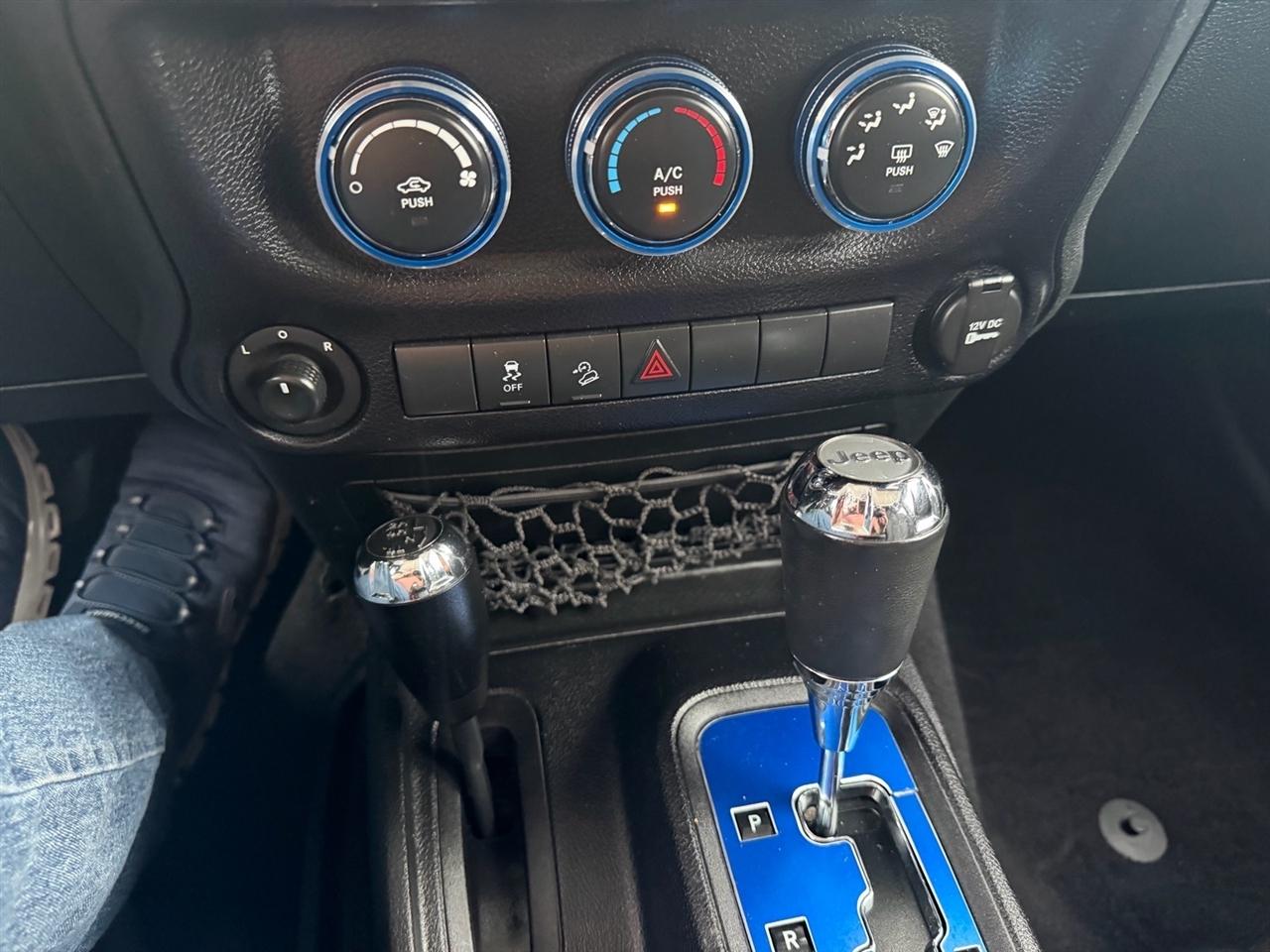 Jeep Wrangler Unlimited 4WD 4dr Sport 2016