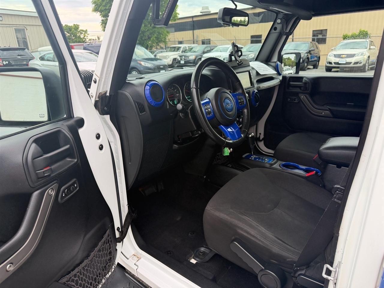 Jeep Wrangler Unlimited 4WD 4dr Sport 2016