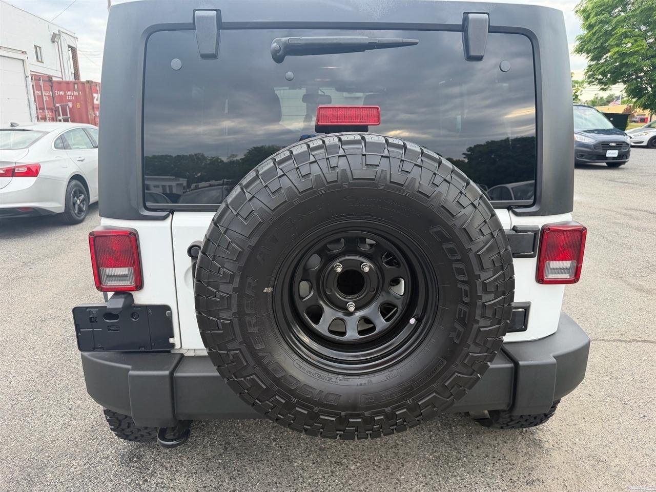 Jeep Wrangler Unlimited 4WD 4dr Sport 2016