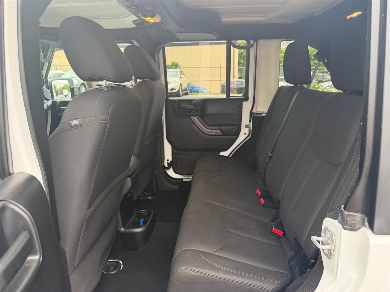 Jeep Wrangler Unlimited 4WD 4dr Sport 2016