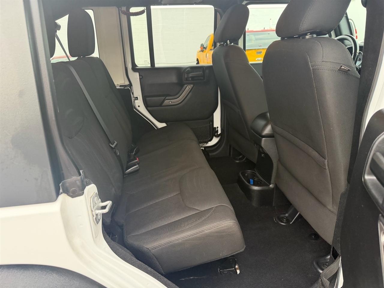 Jeep Wrangler Unlimited 4WD 4dr Sport 2016