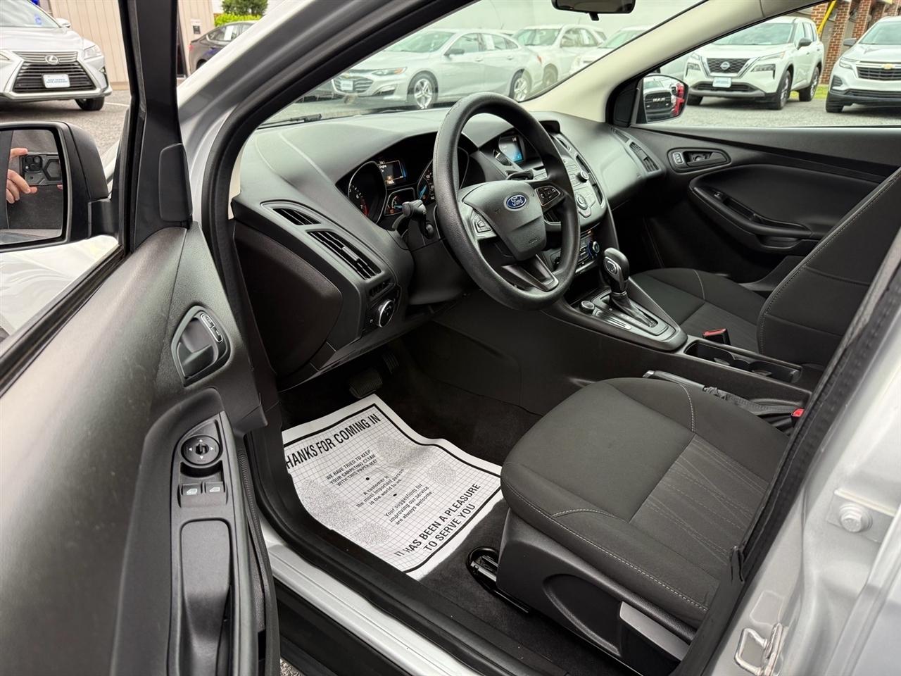 Ford Focus 4dr Sdn S 2016