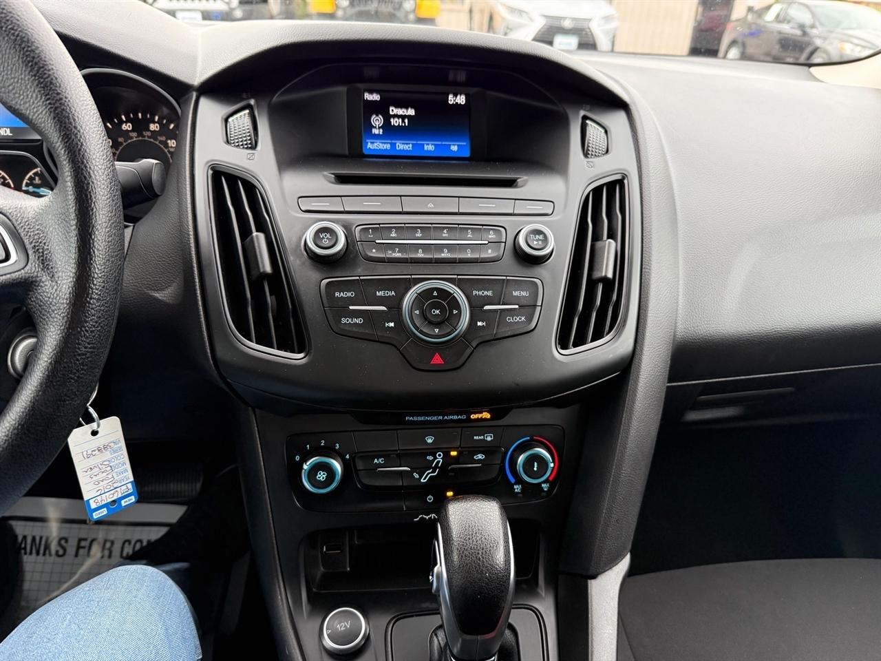 Ford Focus 4dr Sdn S 2016