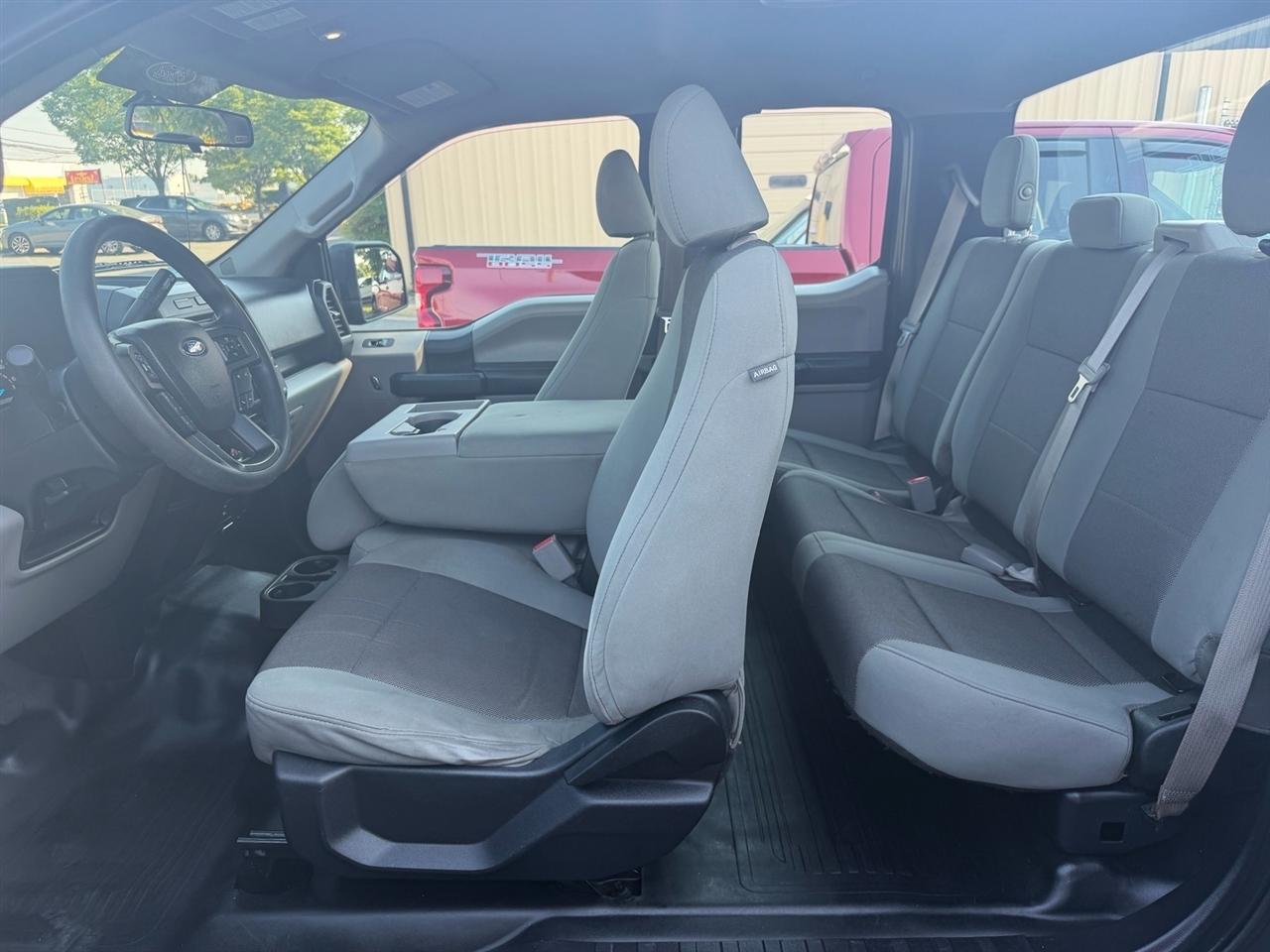 Ford F-150 4WD SuperCab 145" XLT 2016
