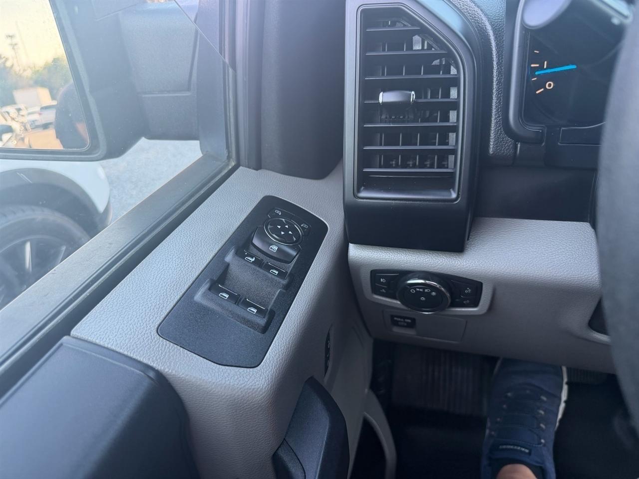 Ford F-150 4WD SuperCab 145" XLT 2016