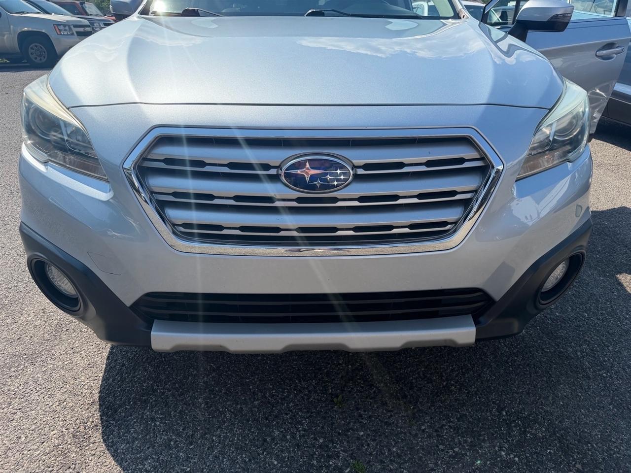 Subaru Outback 4dr Wgn 2.5i Limited PZEV 2015