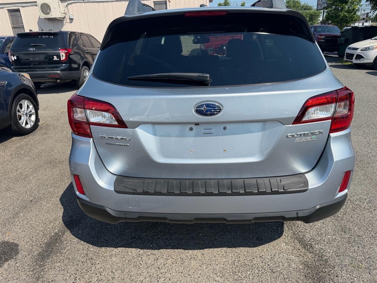 Subaru Outback 4dr Wgn 2.5i Limited PZEV 2015