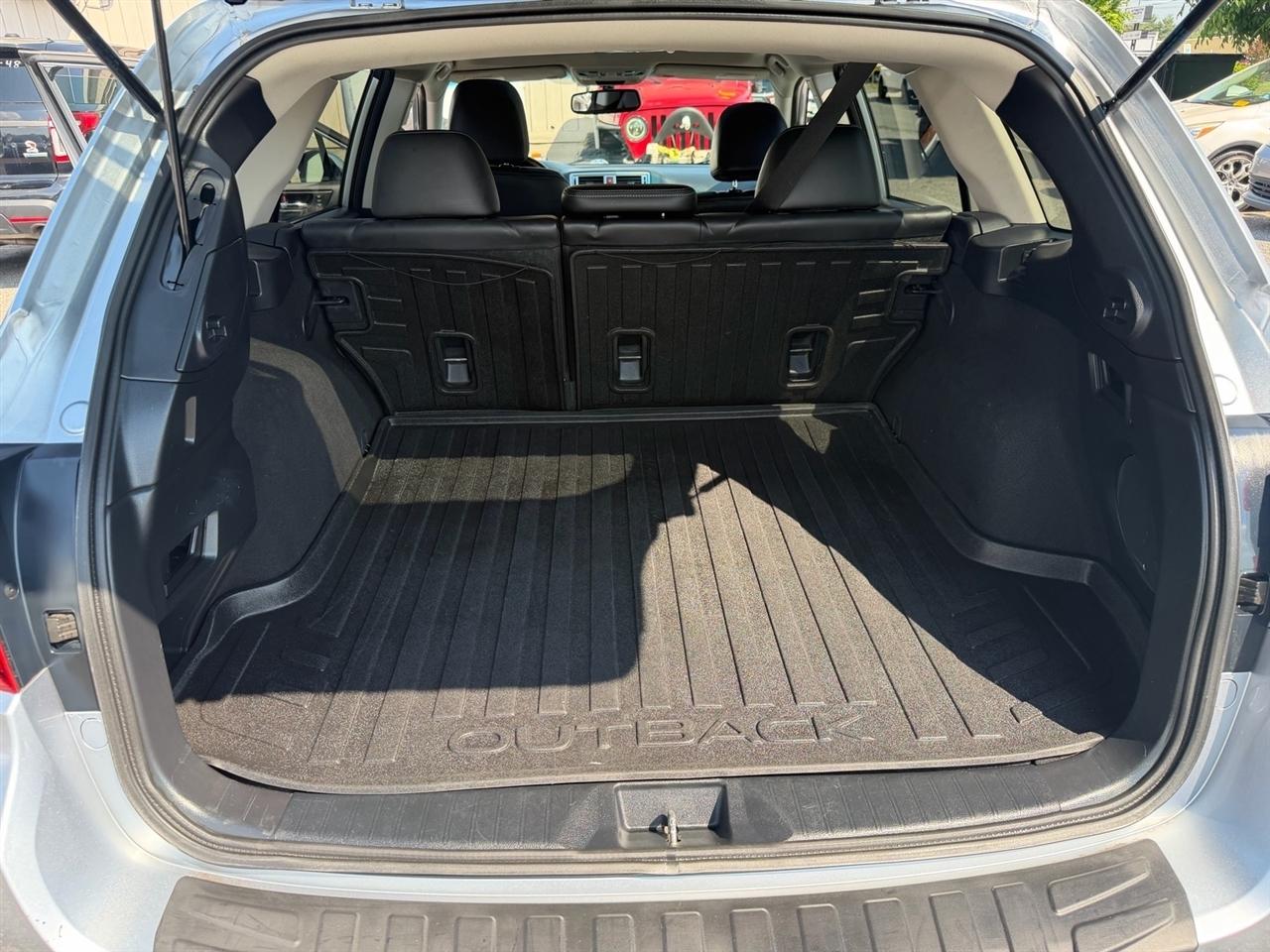 Subaru Outback 4dr Wgn 2.5i Limited PZEV 2015