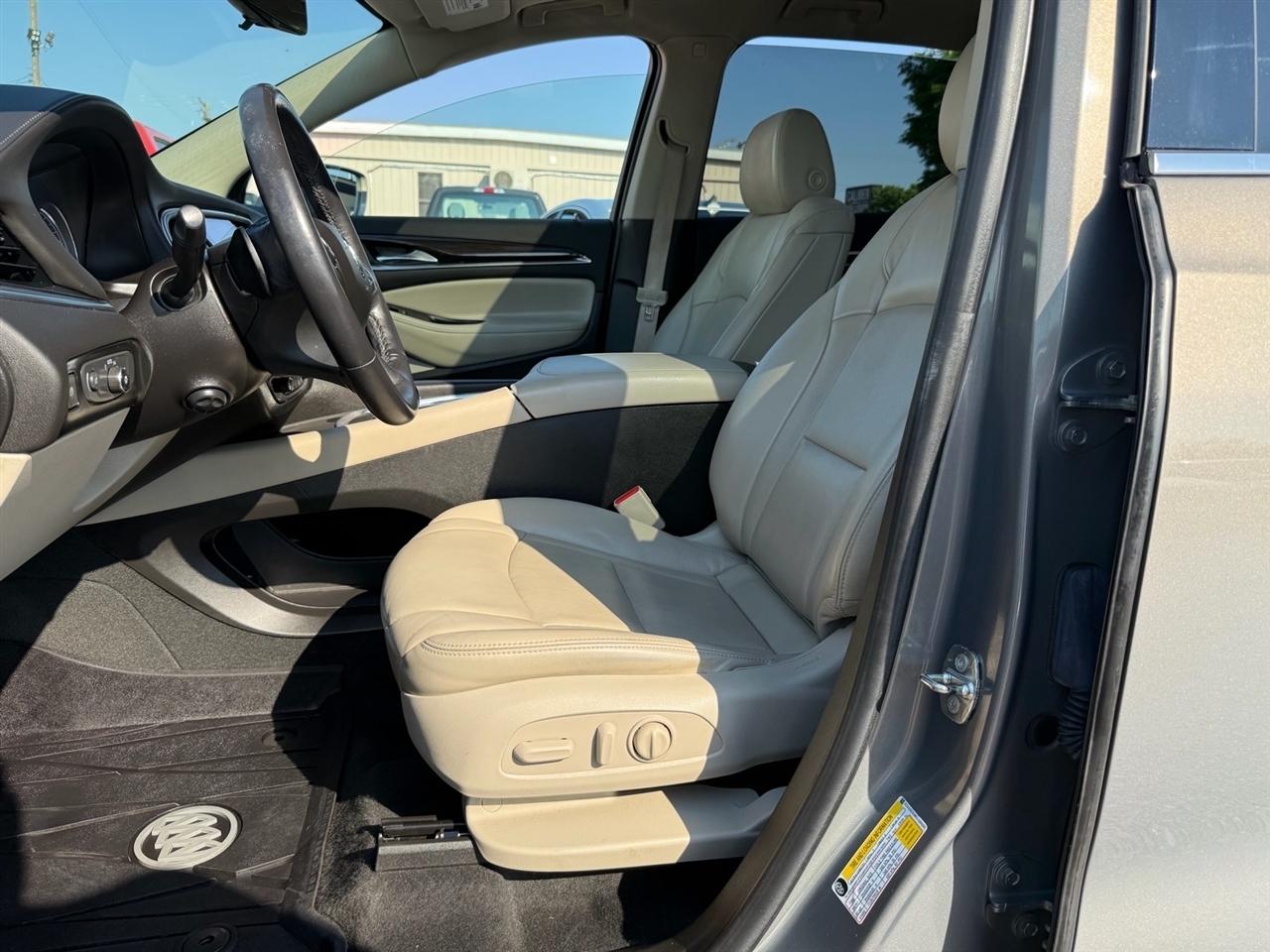 Buick Enclave FWD 4dr Premium 2018
