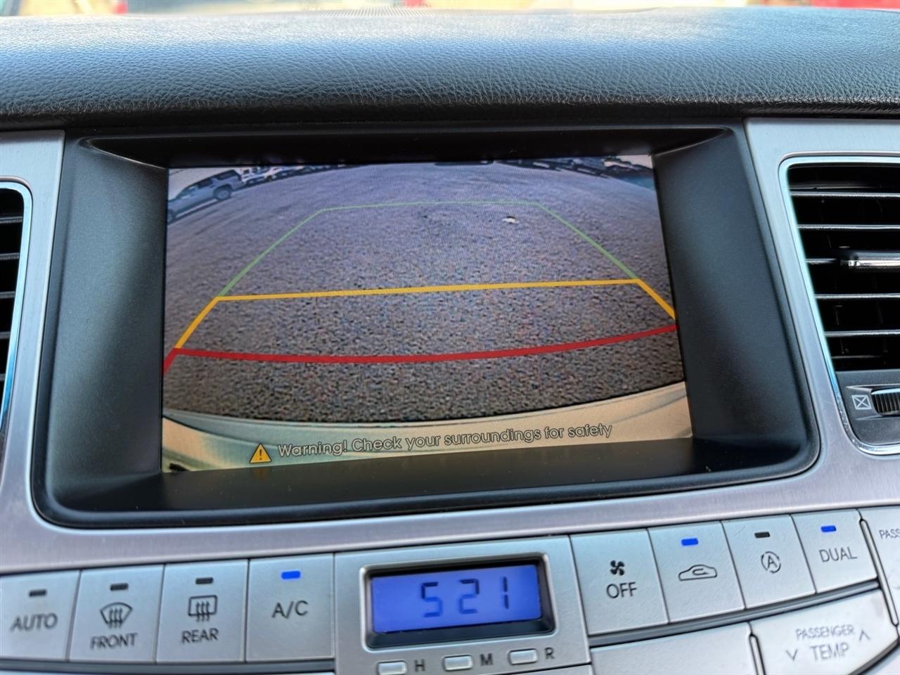 Hyundai Genesis 4dr Sdn V8 2011