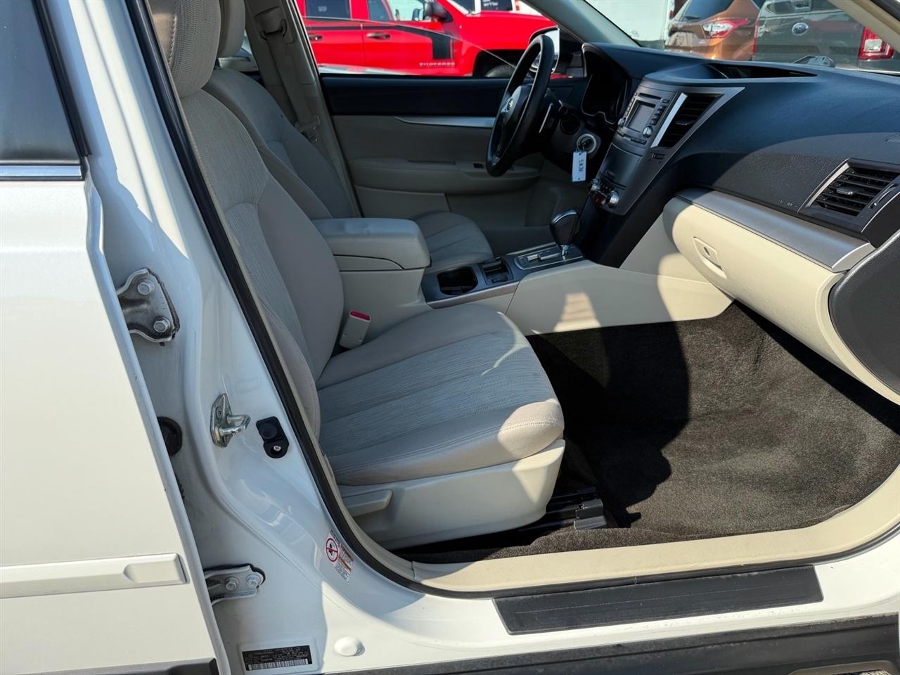 Subaru Outback 4dr Wgn H4 Auto 2.5i Premium 2014