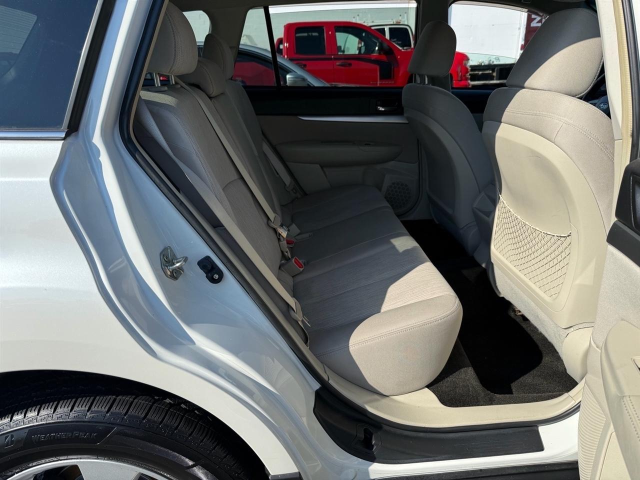 Subaru Outback 4dr Wgn H4 Auto 2.5i Premium 2014