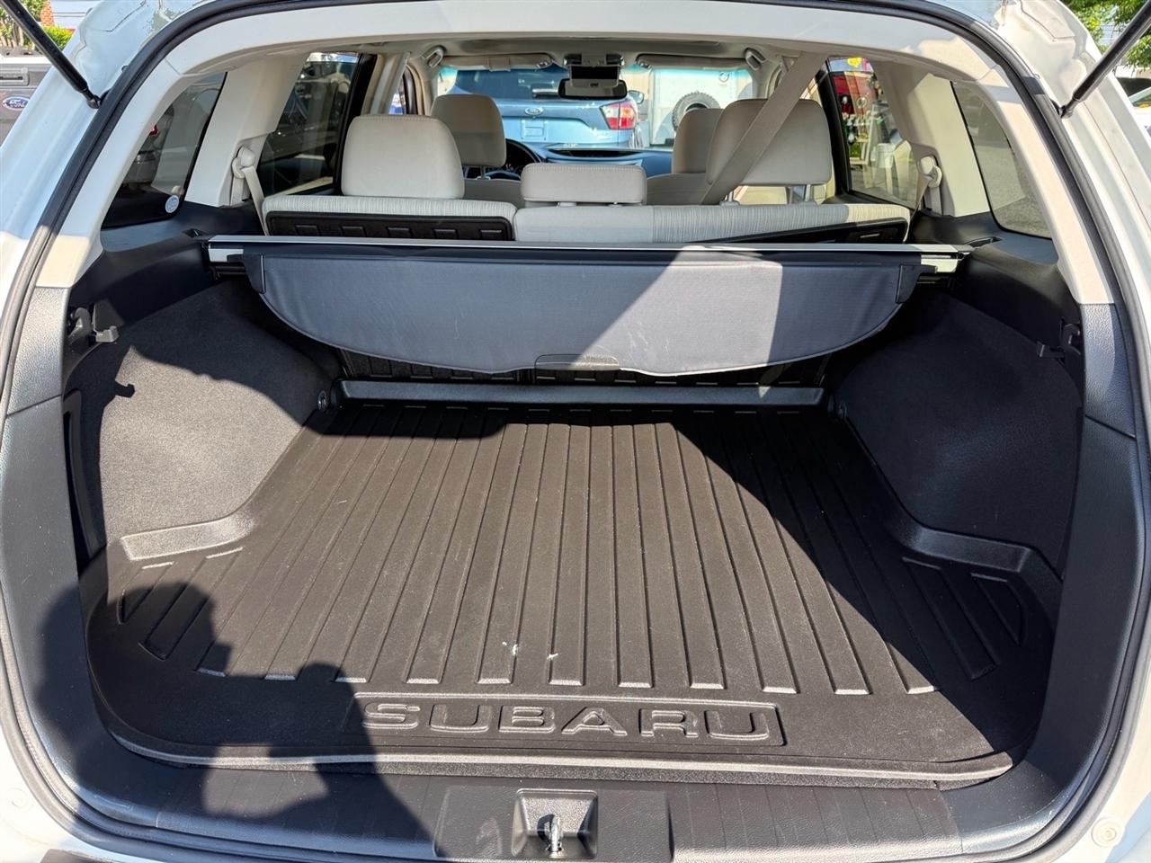 Subaru Outback 4dr Wgn H4 Auto 2.5i Premium 2014