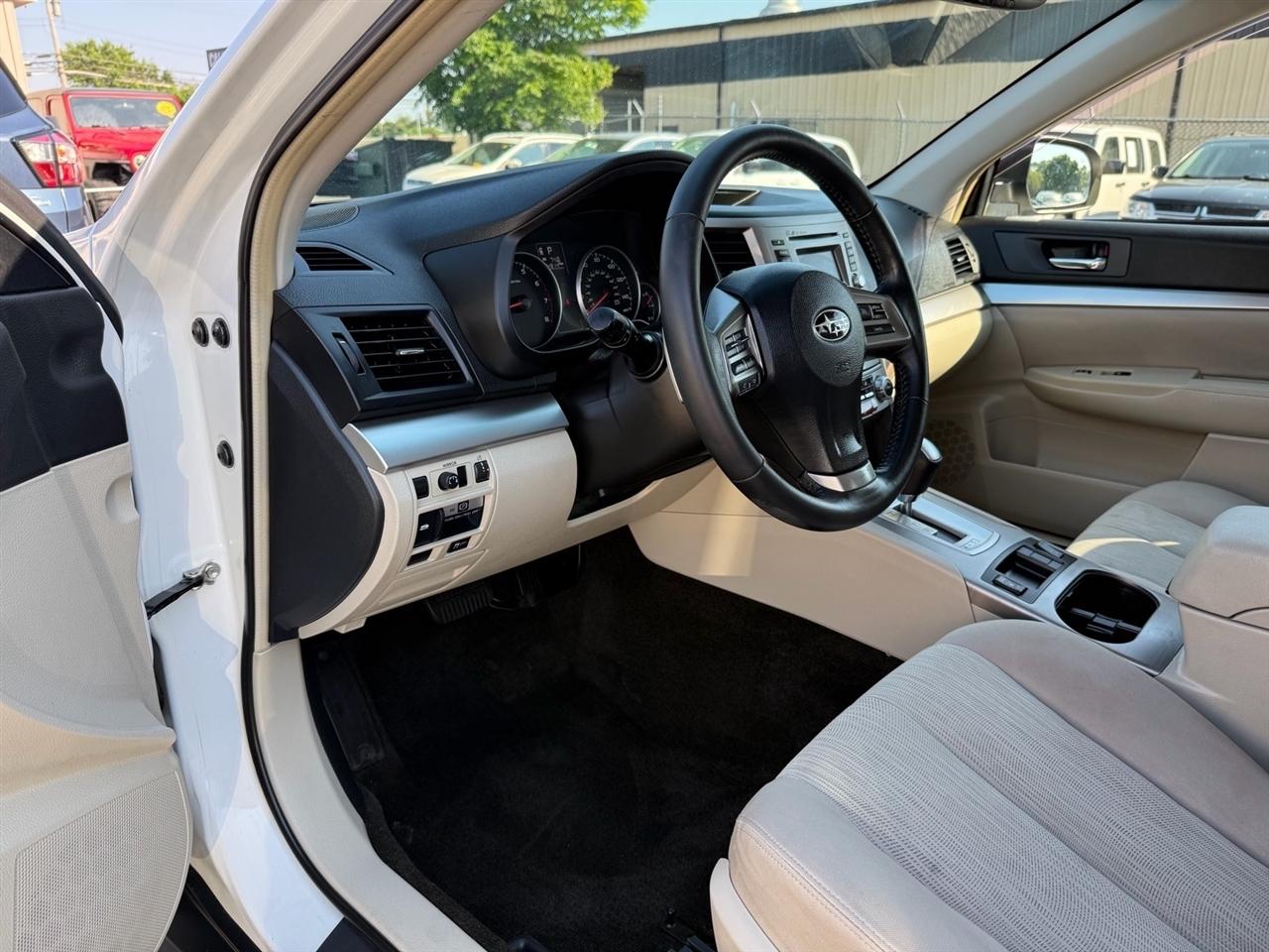 Subaru Outback 4dr Wgn H4 Auto 2.5i Premium 2014