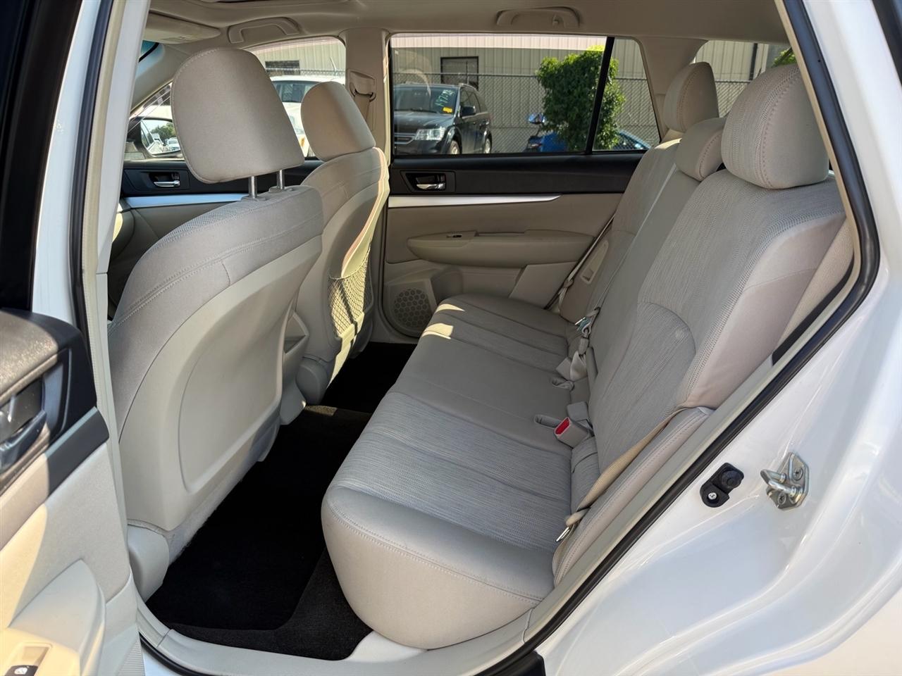 Subaru Outback 4dr Wgn H4 Auto 2.5i Premium 2014
