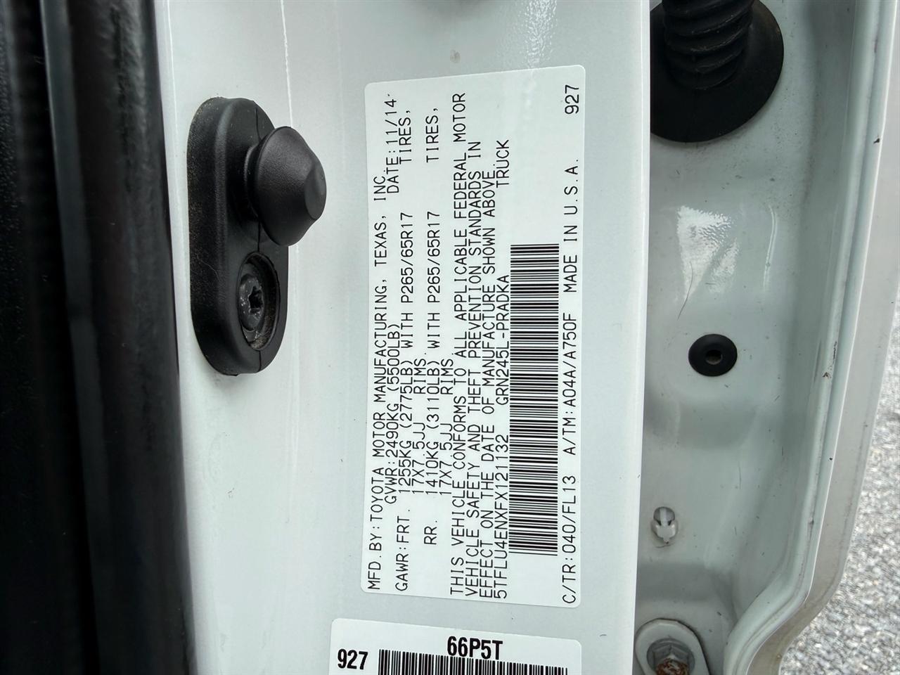 Toyota Tacoma 4WD Double Cab V6 AT (Natl) 2015