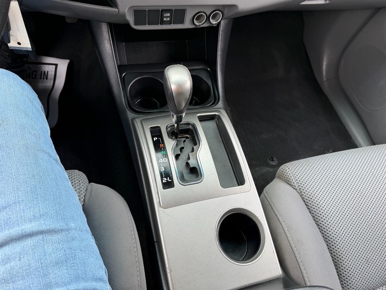 Toyota Tacoma 4WD Double Cab V6 AT (Natl) 2015