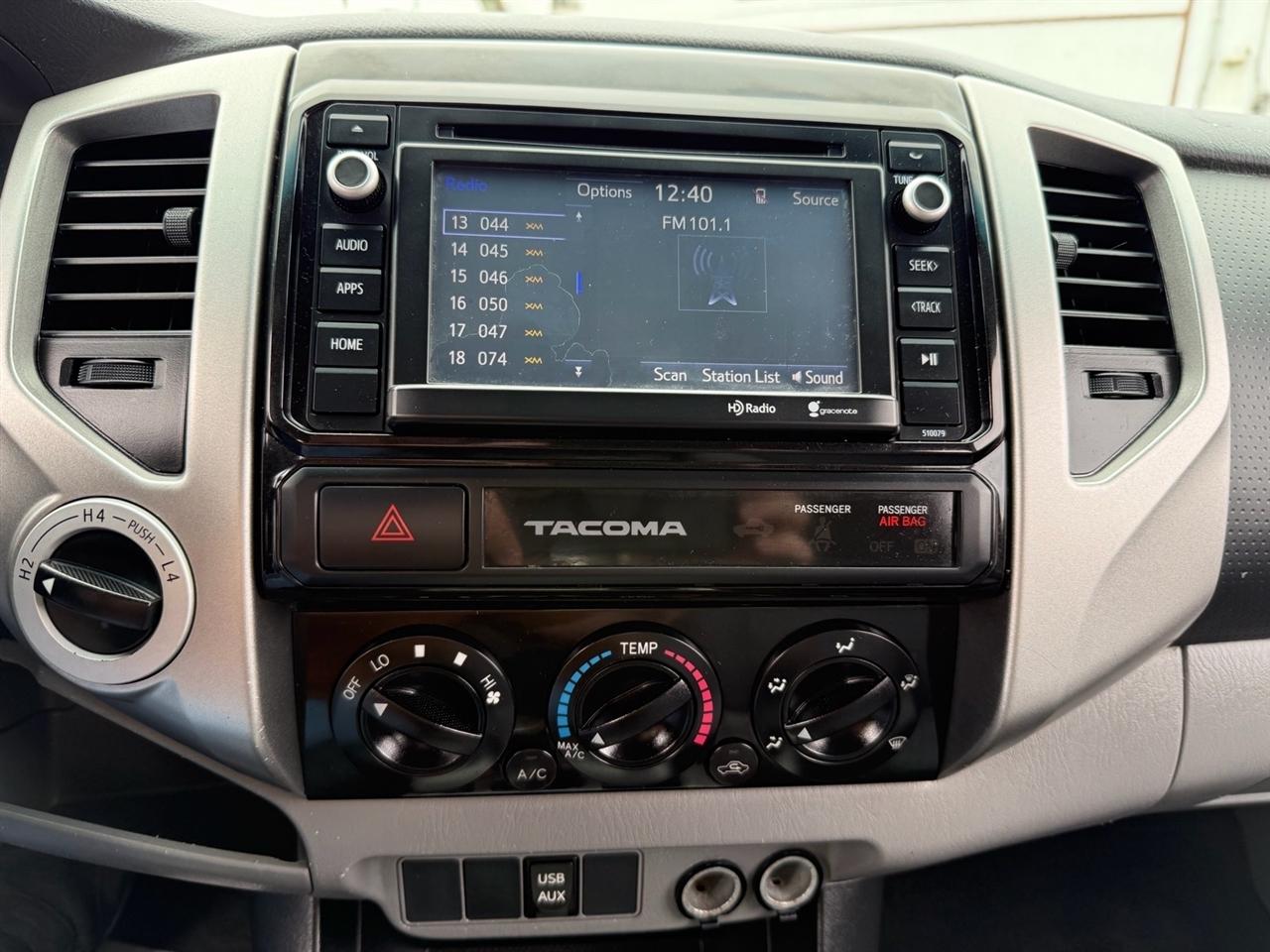 Toyota Tacoma 4WD Double Cab V6 AT (Natl) 2015
