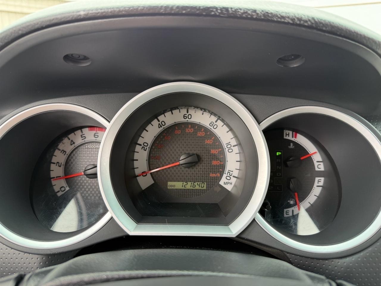 Toyota Tacoma 4WD Double Cab V6 AT (Natl) 2015