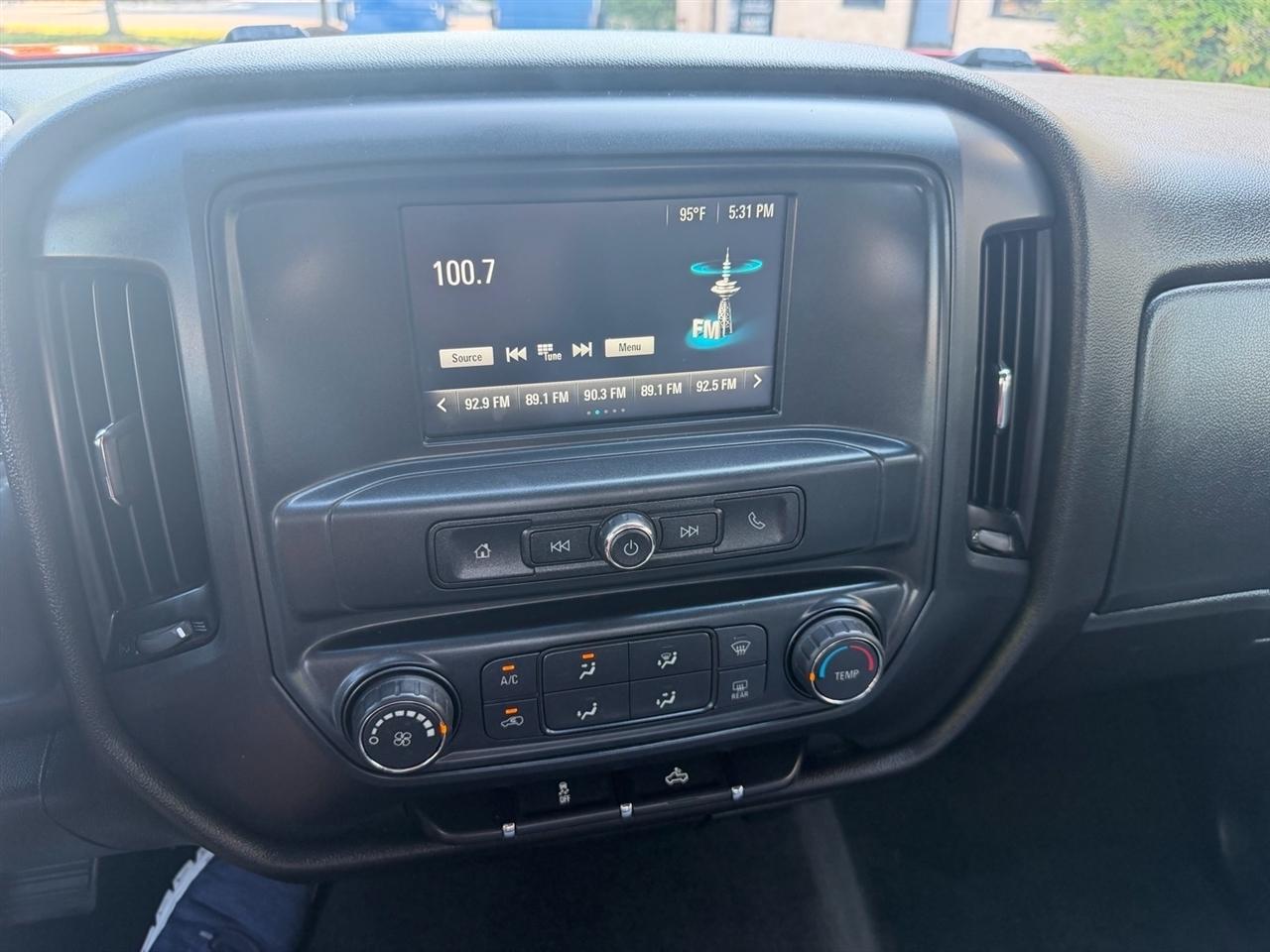 Chevrolet Silverado 1500 4WD Double Cab 143.5" Custom 2017