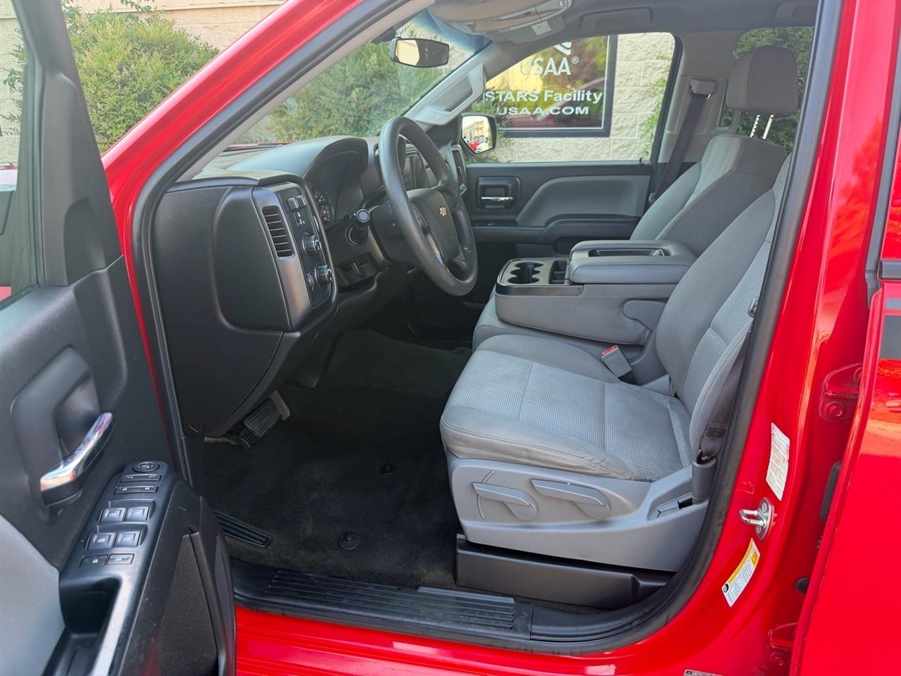 Chevrolet Silverado 1500 4WD Double Cab 143.5" Custom 2017