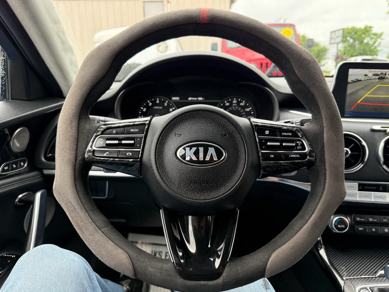 Kia Stinger Premium 4D Sedan 2018
