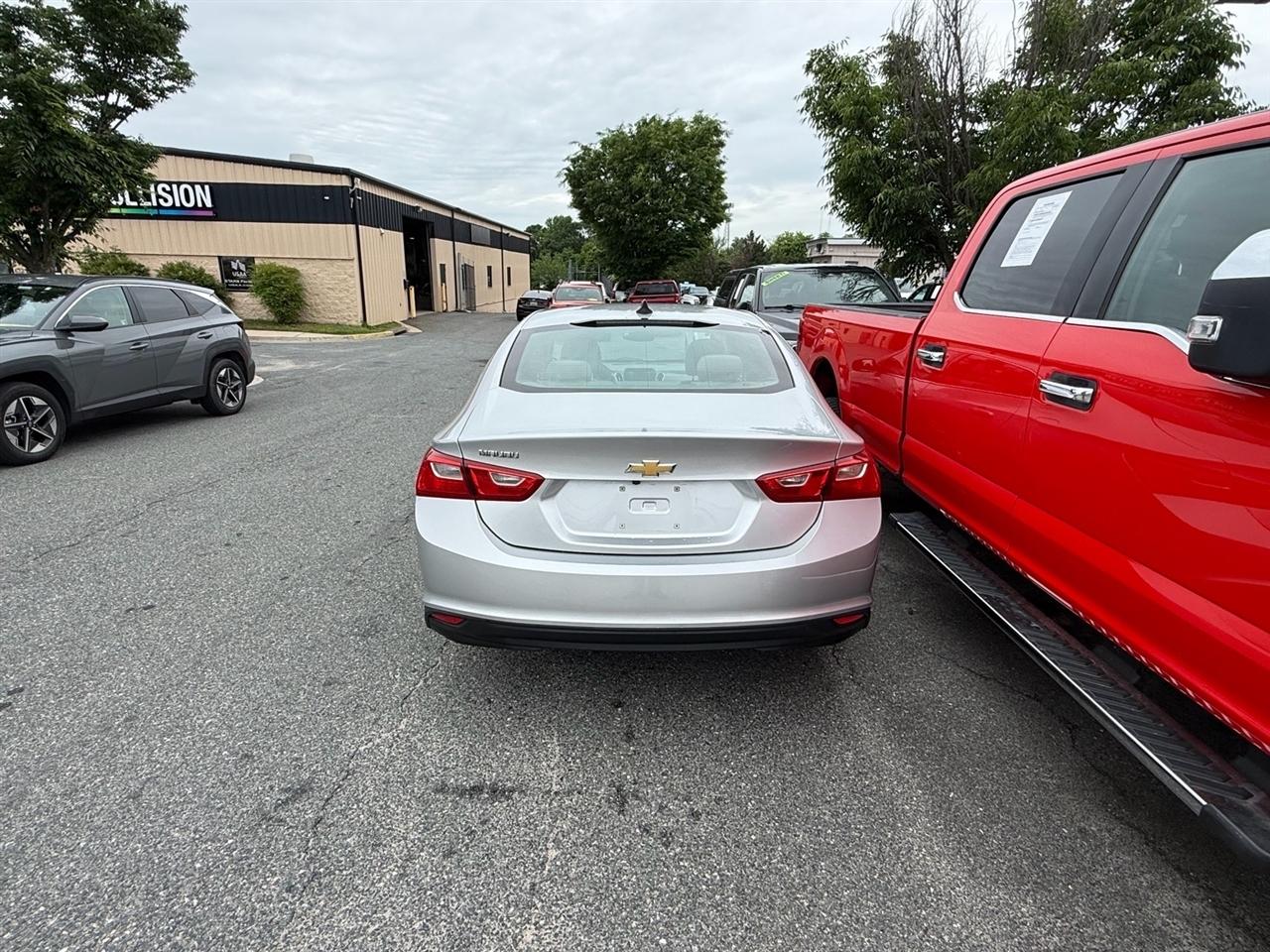 Chevrolet Malibu 4dr Sdn LS w/1LS 2017