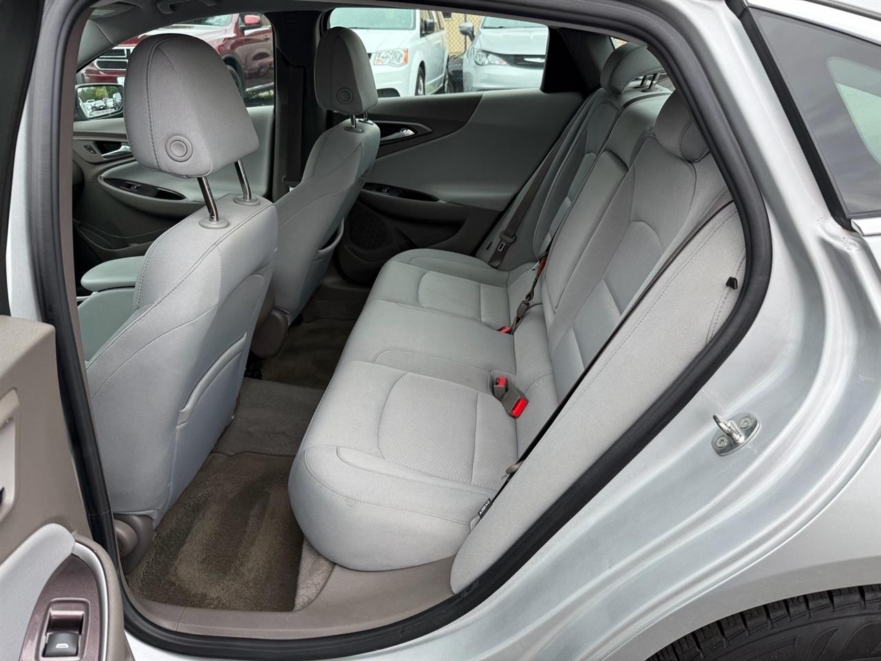 Chevrolet Malibu 4dr Sdn LS w/1LS 2017
