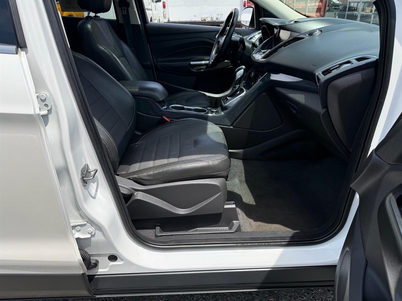 Ford Escape 4WD 4dr Titanium 2013