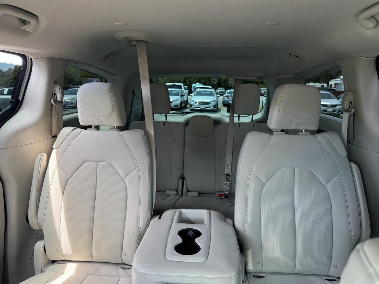 Chrysler Pacifica Touring FWD 2017