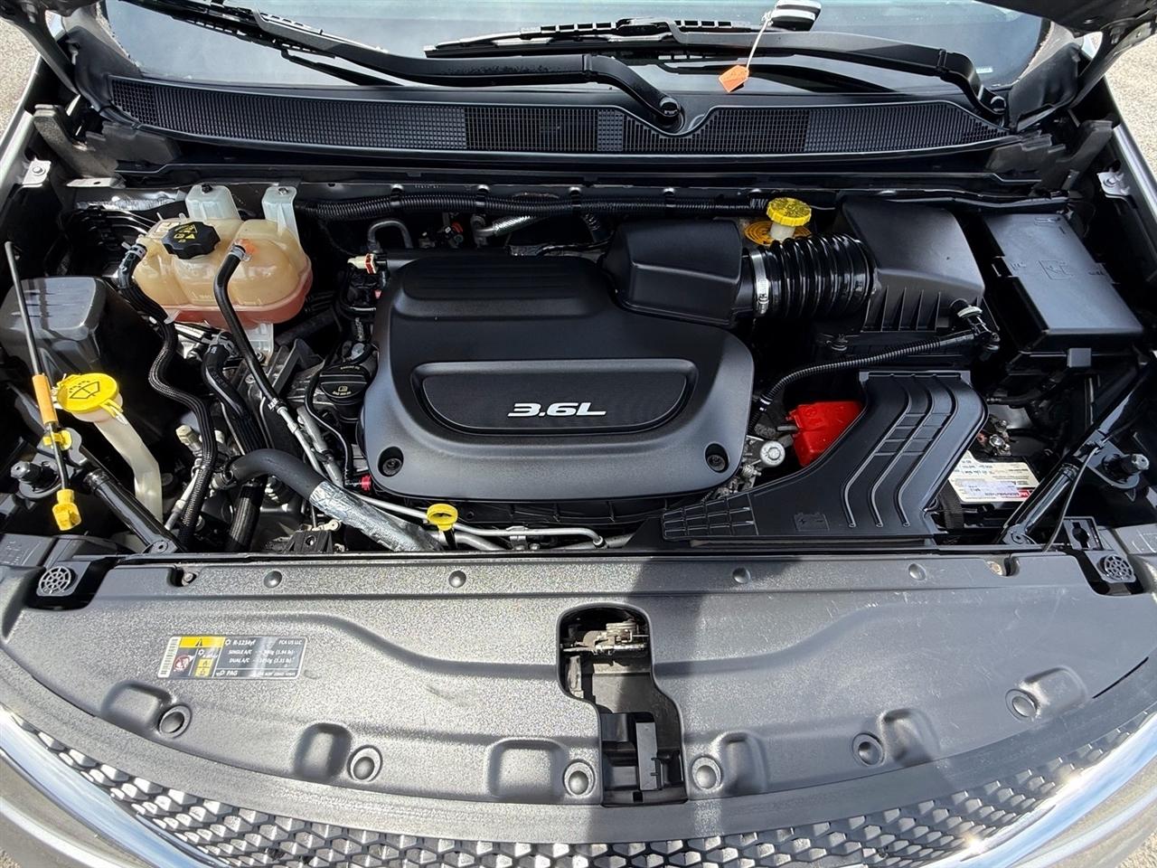 Chrysler Pacifica Touring FWD 2017