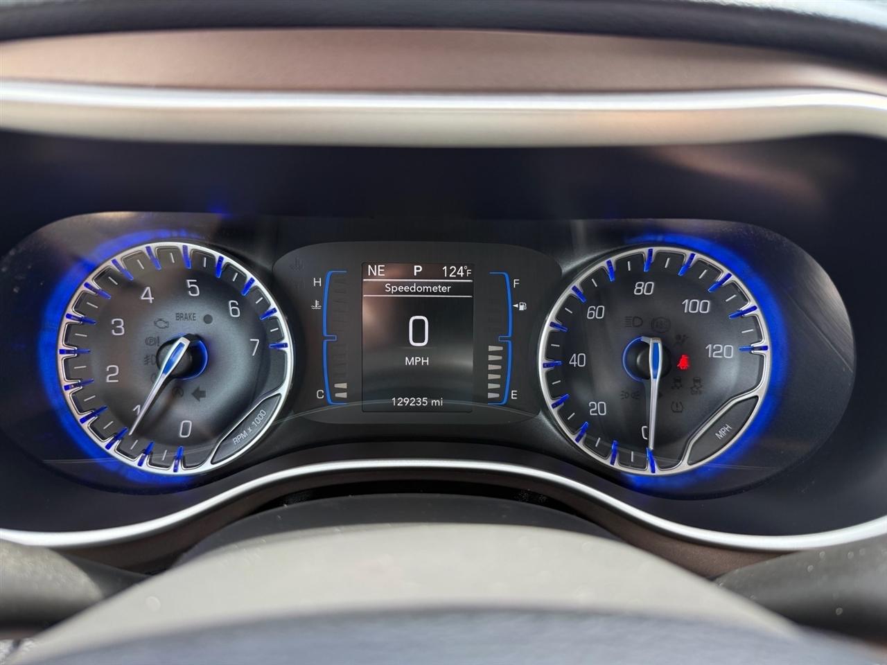 Chrysler Pacifica Touring FWD 2017