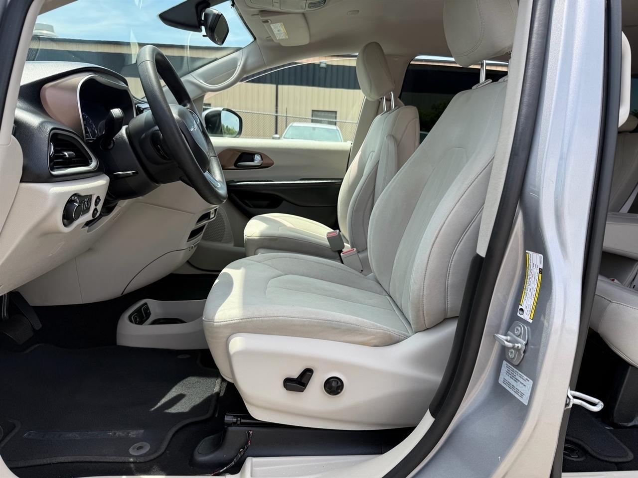 Chrysler Pacifica Touring FWD 2017