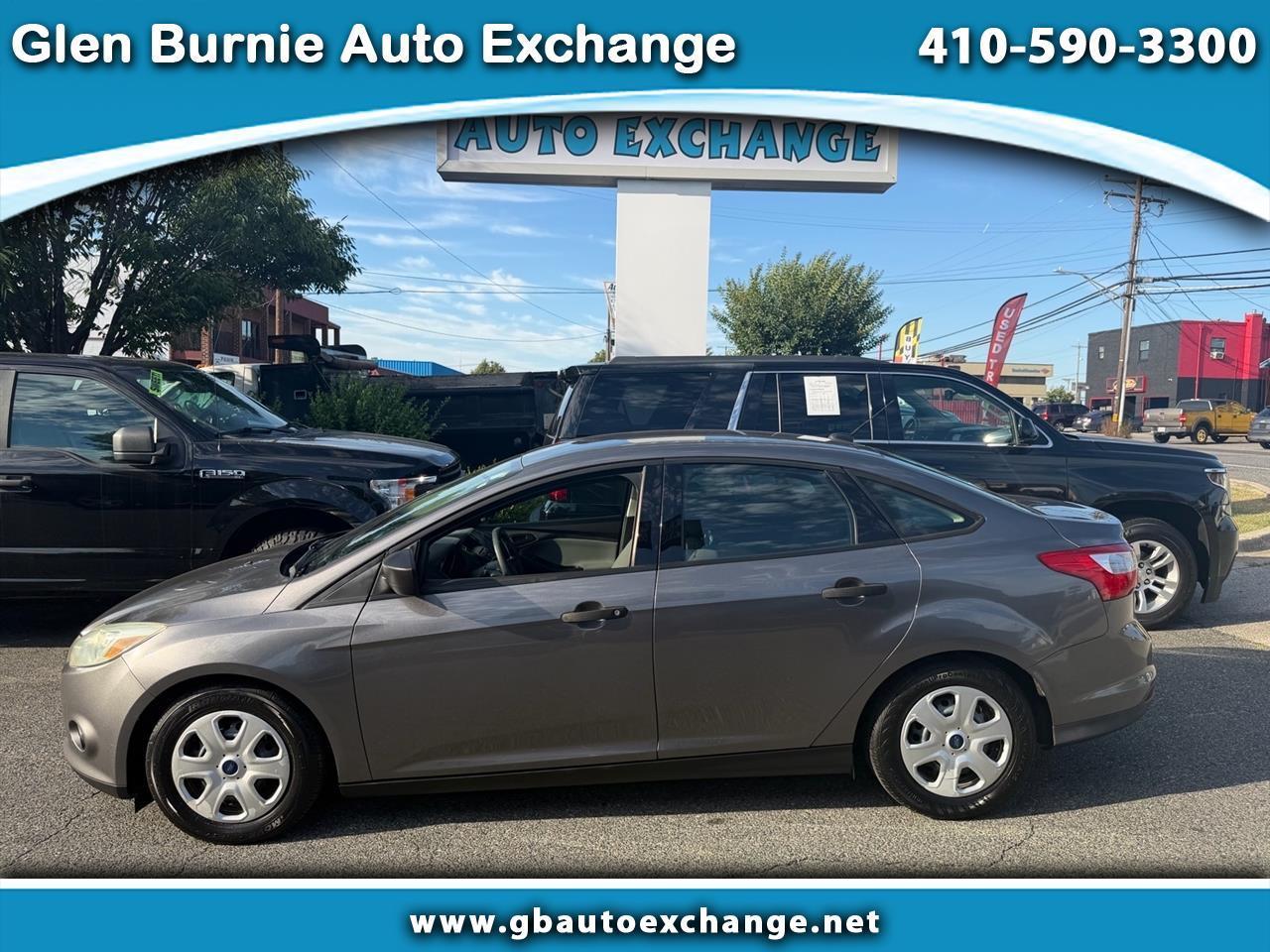Ford Focus 4dr Sdn S 2014