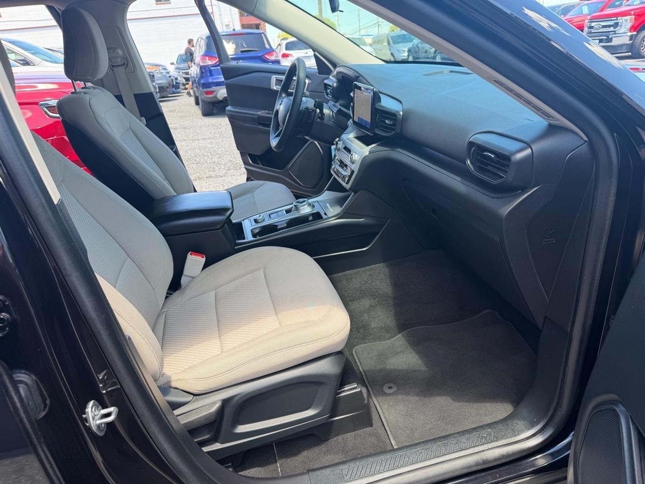 Ford Explorer Base 4WD 2020