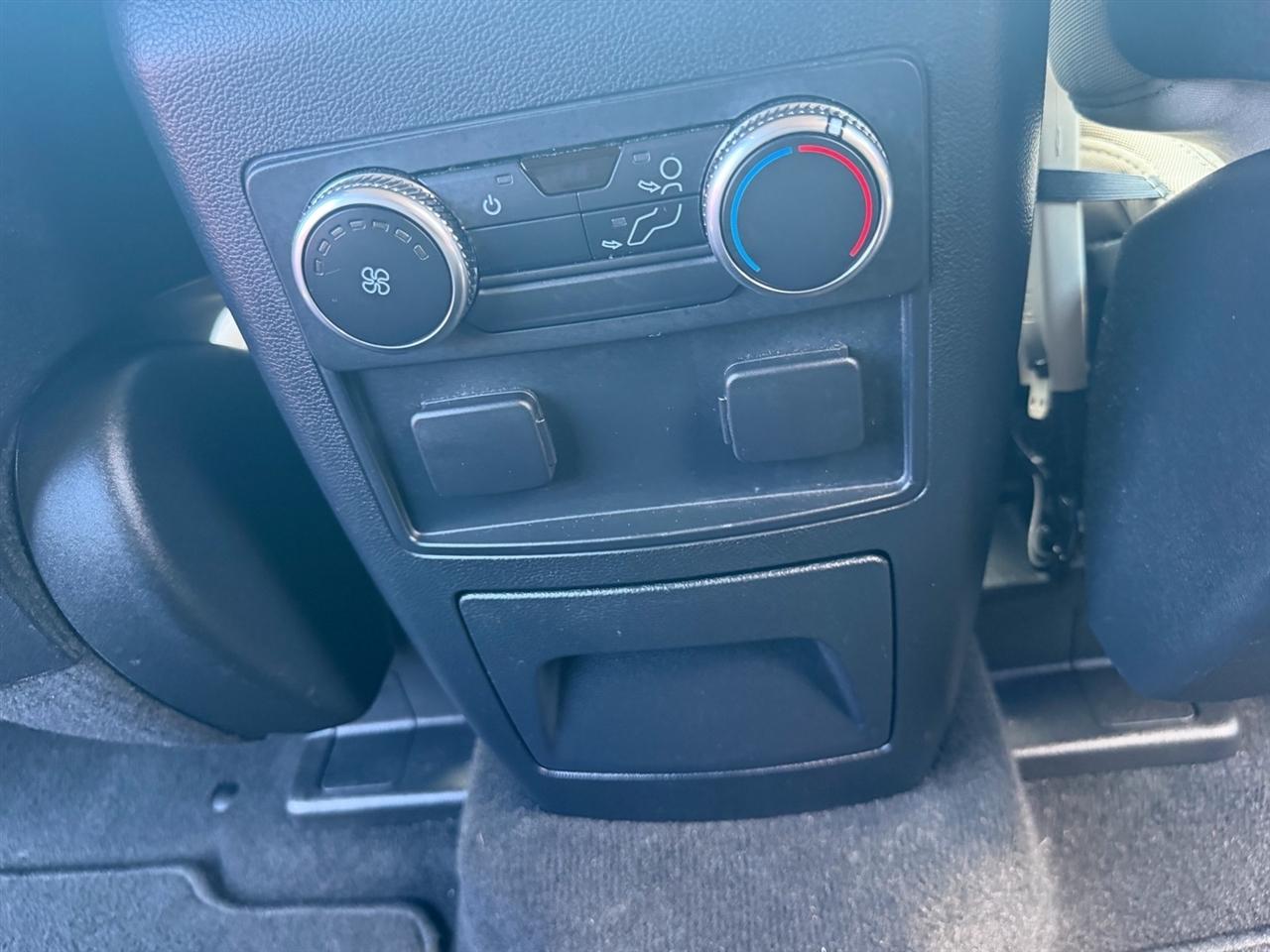 Ford Explorer Base 4WD 2020