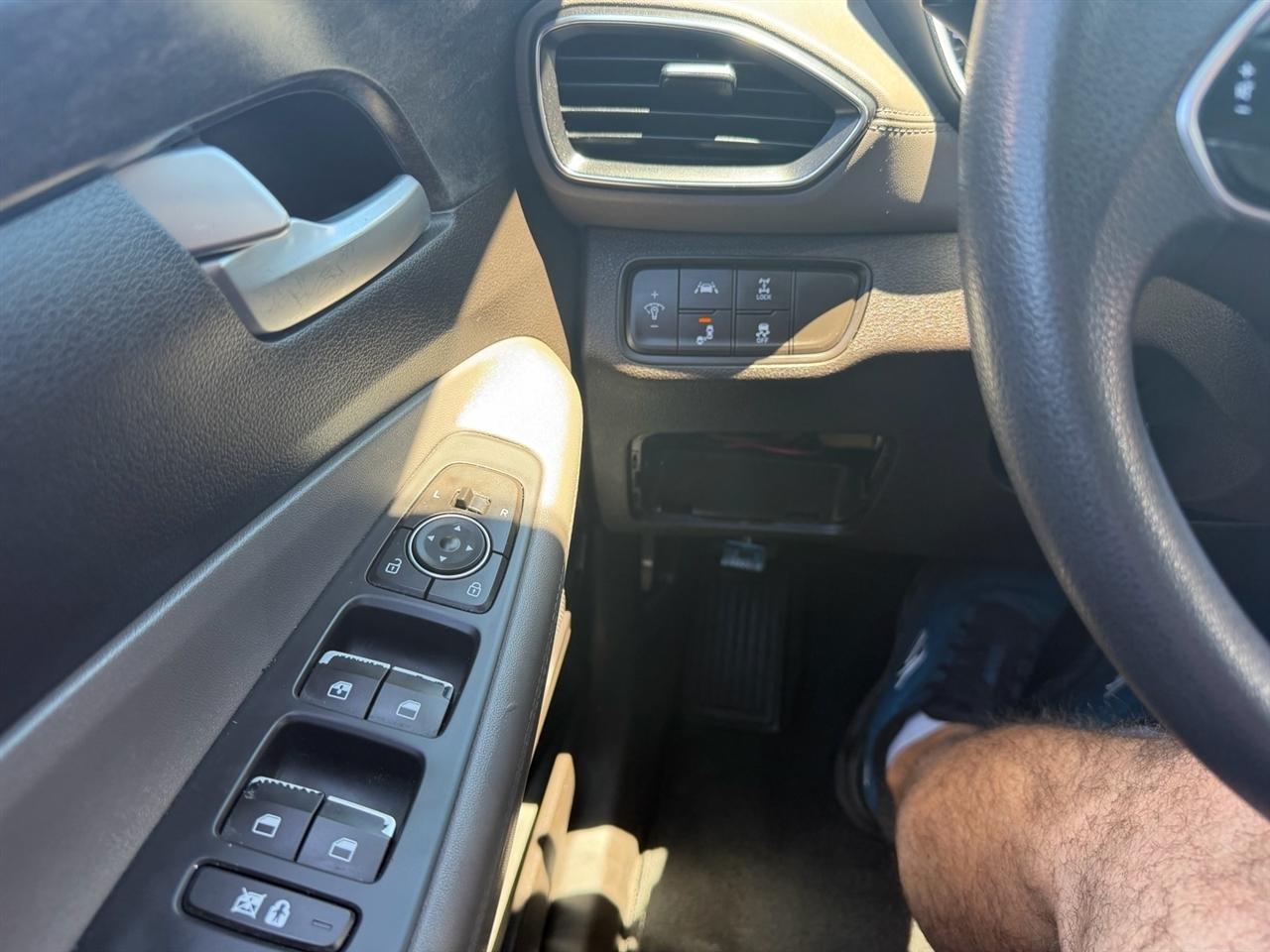 Hyundai Santa Fe SE 2.4L Auto AWD 2019