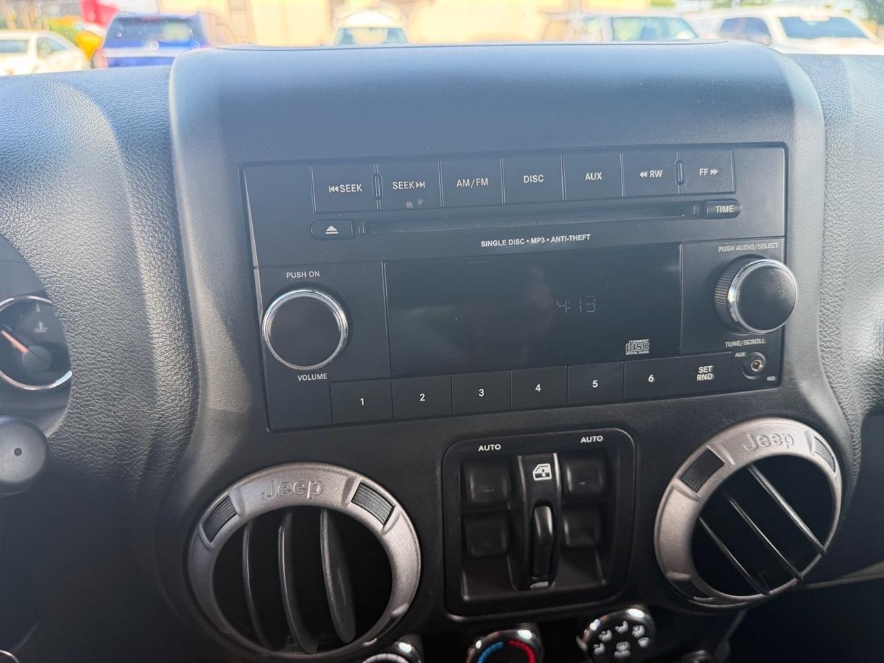 Jeep Wrangler Unlimited 4WD 4dr Sport 2015