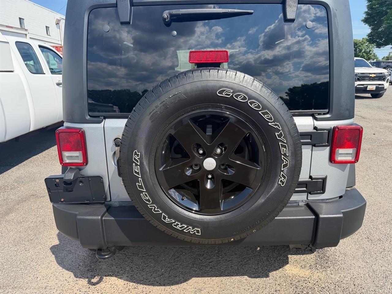 Jeep Wrangler Unlimited 4WD 4dr Sport 2015