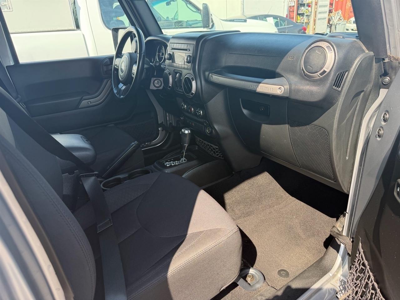 Jeep Wrangler Unlimited 4WD 4dr Sport 2015