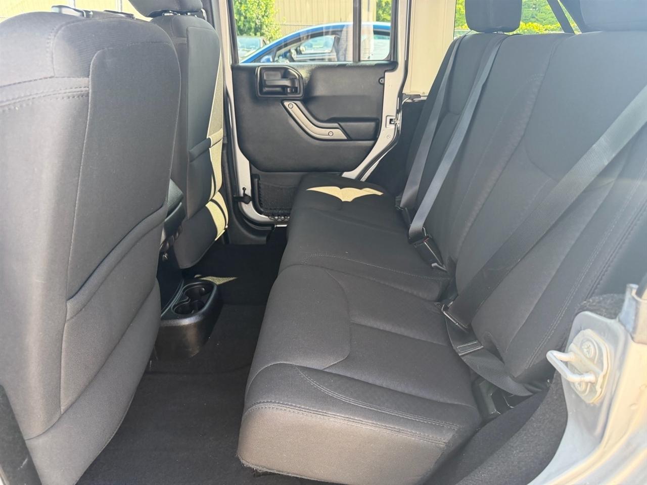 Jeep Wrangler Unlimited 4WD 4dr Sport 2015