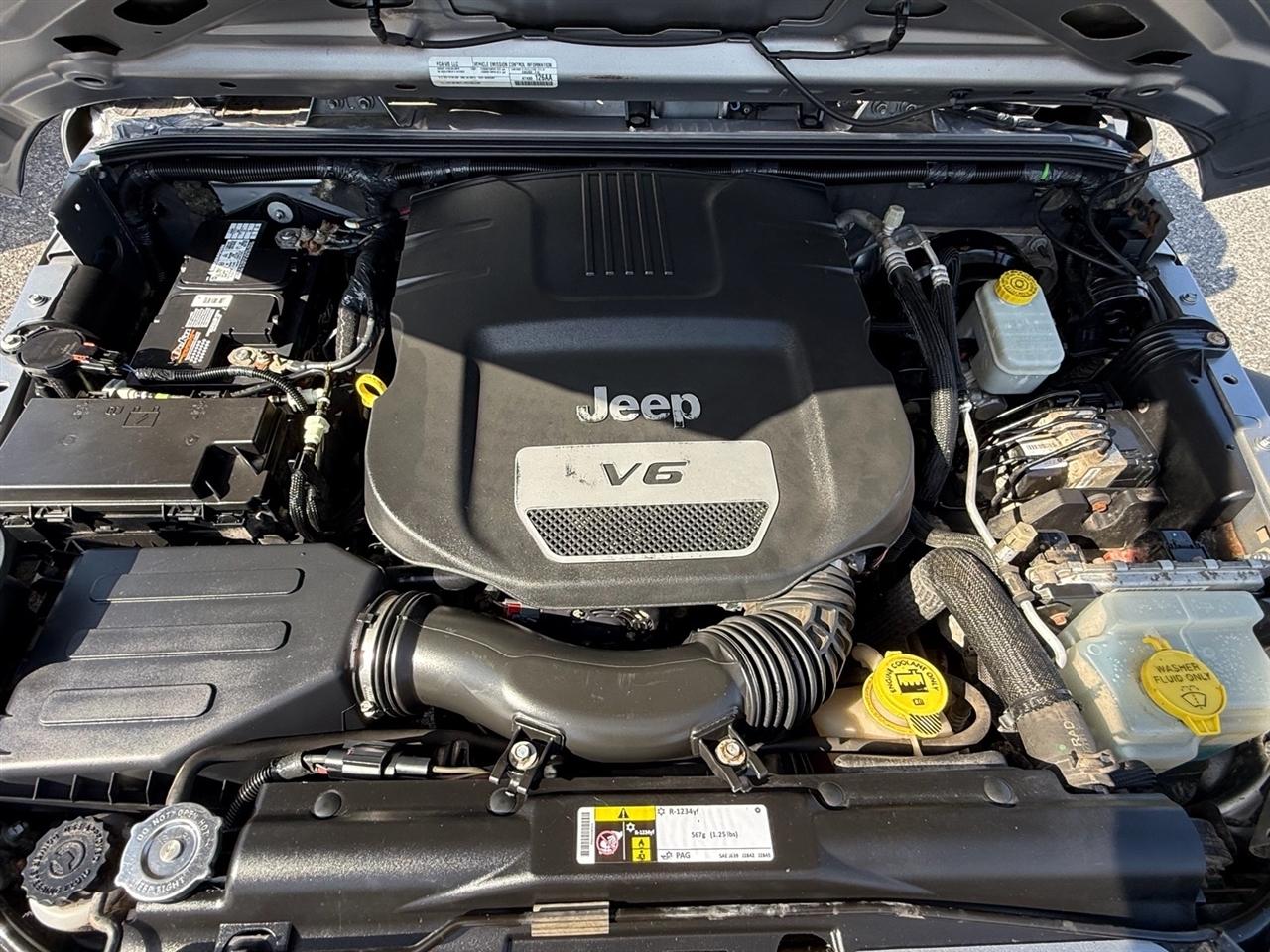 Jeep Wrangler Unlimited 4WD 4dr Sport 2015