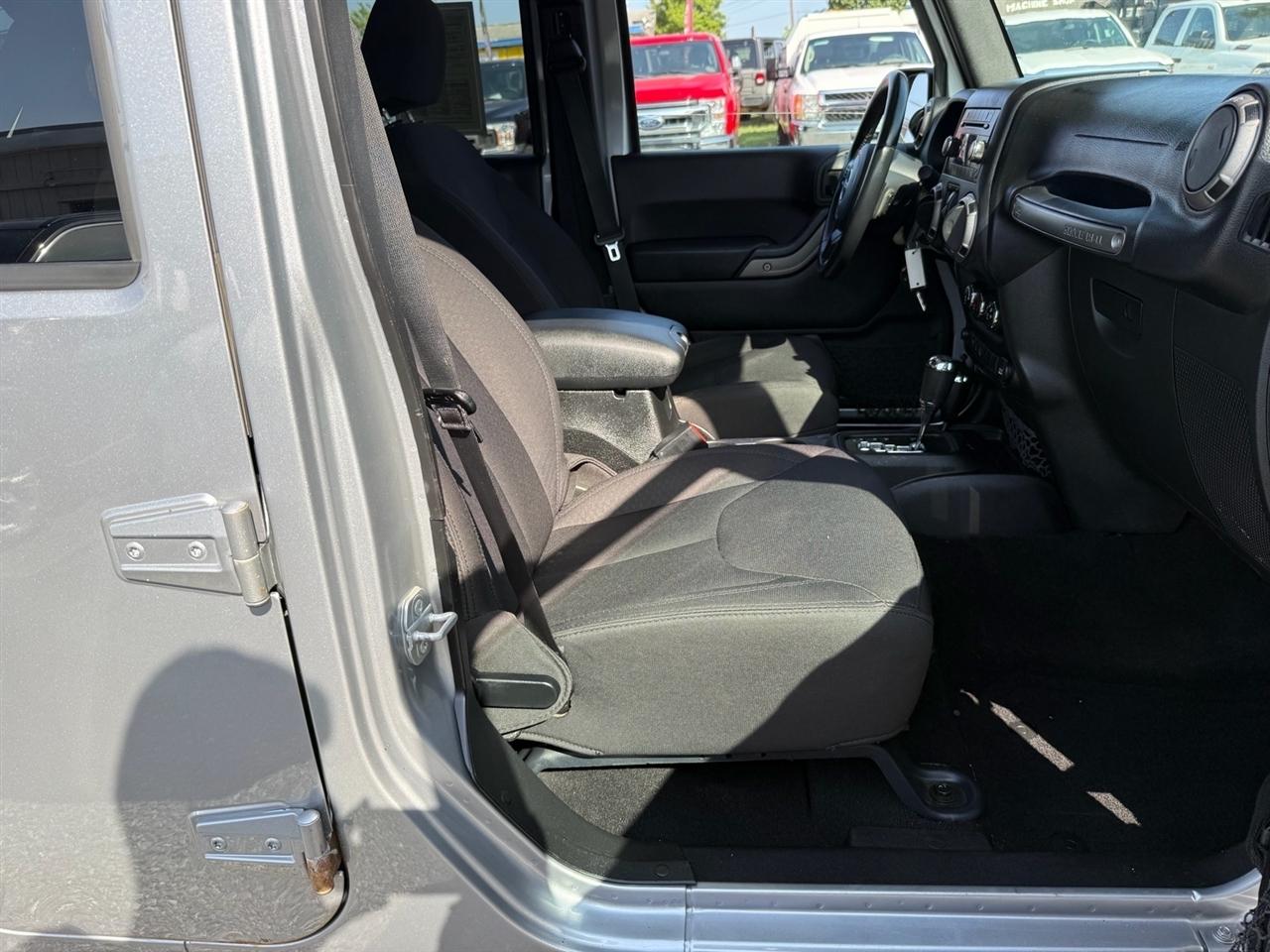 Jeep Wrangler Unlimited 4WD 4dr Sport 2015